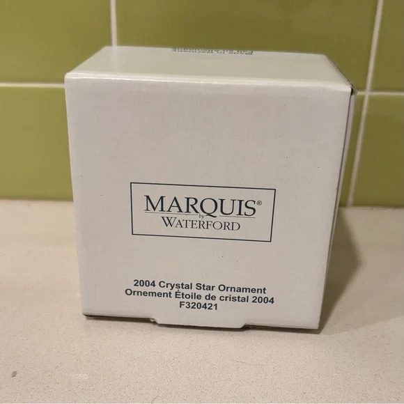 2004 Marquis by Waterford Crystal Star Ornament - Picture 6 of 7